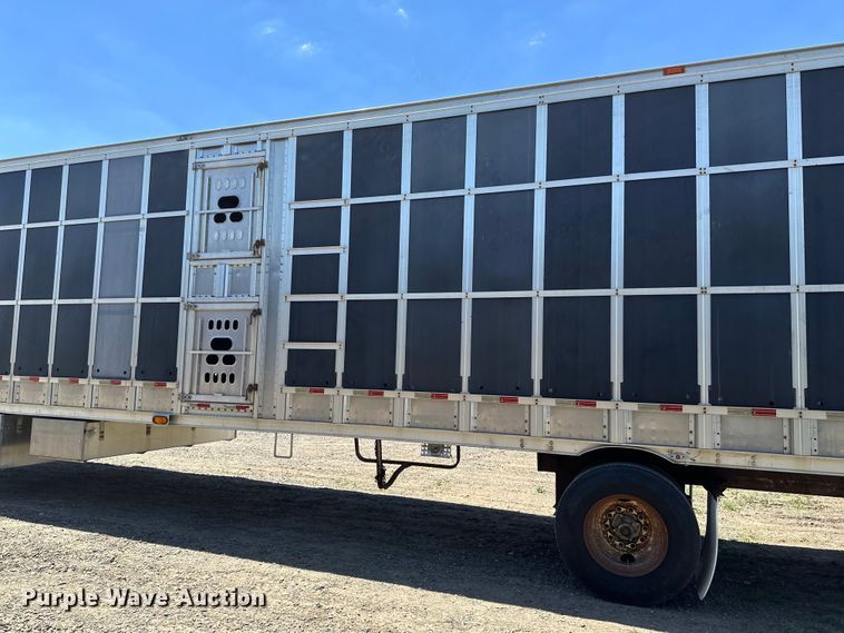 image for item EB2571 2005 Barrett livestock trailer