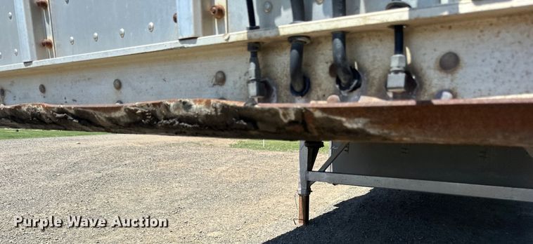 image for item EB2571 2005 Barrett livestock trailer