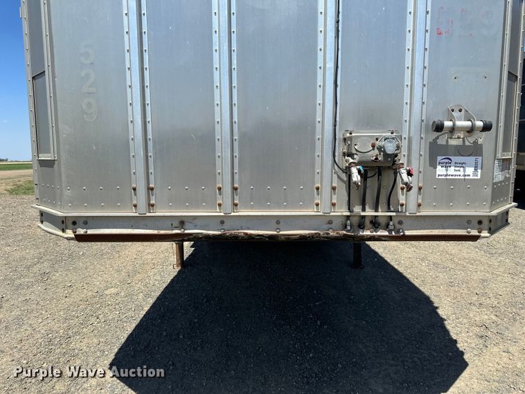 image for item EB2571 2005 Barrett livestock trailer