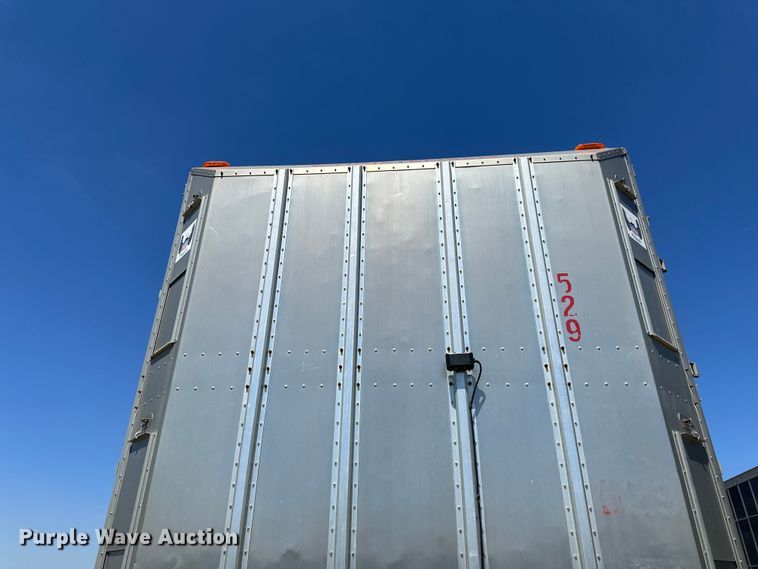 image for item EB2571 2005 Barrett livestock trailer