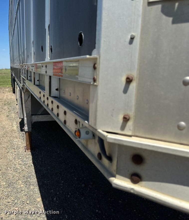 image for item EB2571 2005 Barrett livestock trailer