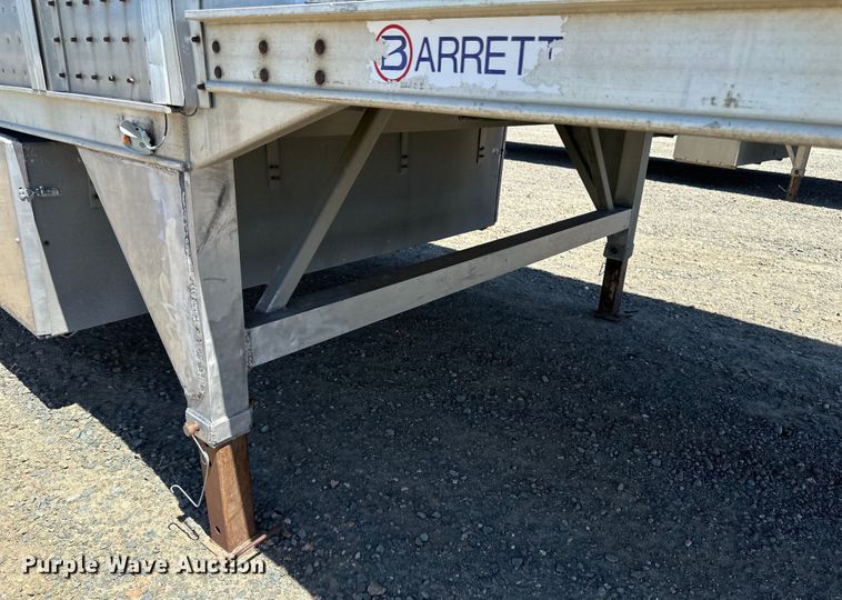 image for item EB2571 2005 Barrett livestock trailer