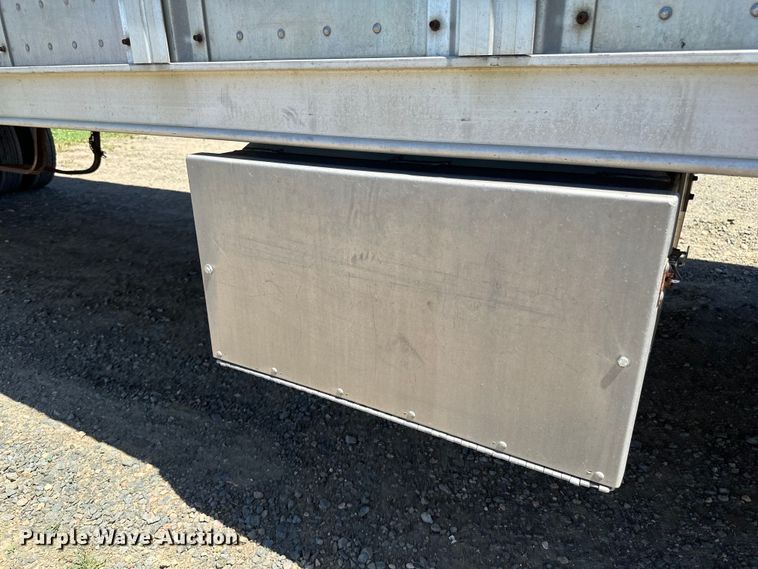 image for item EB2571 2005 Barrett livestock trailer