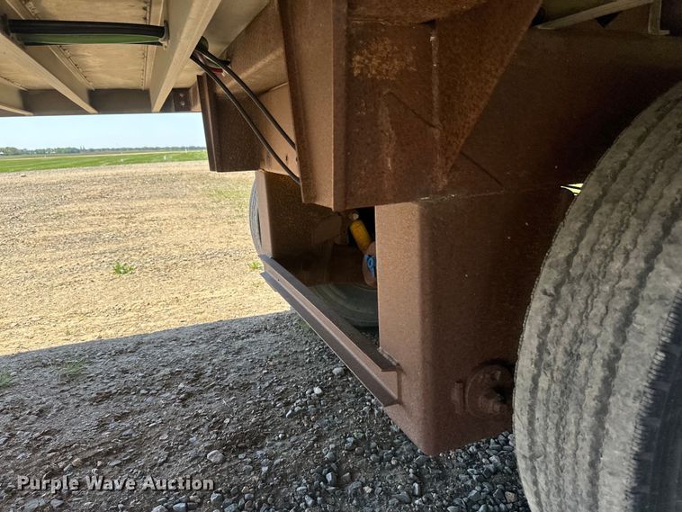 image for item EB2571 2005 Barrett livestock trailer