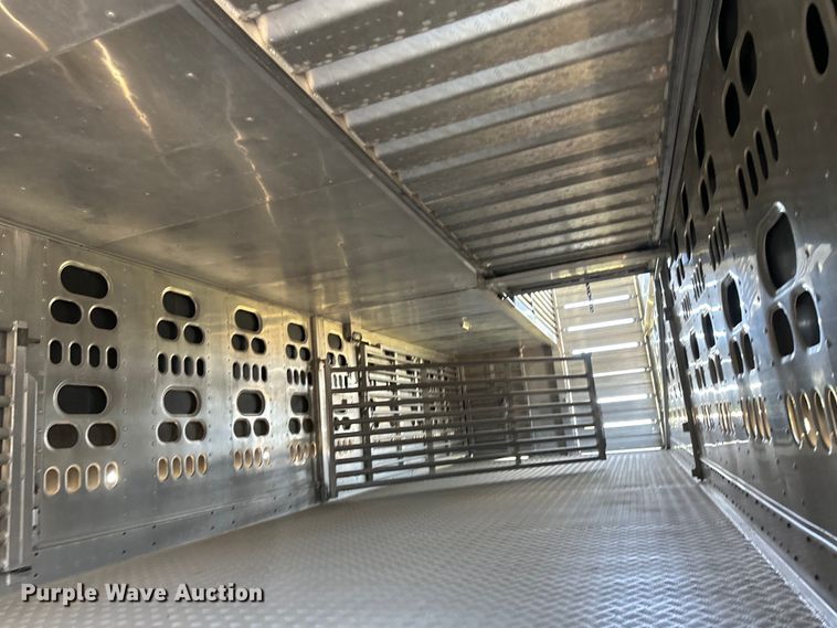 image for item EB2571 2005 Barrett livestock trailer