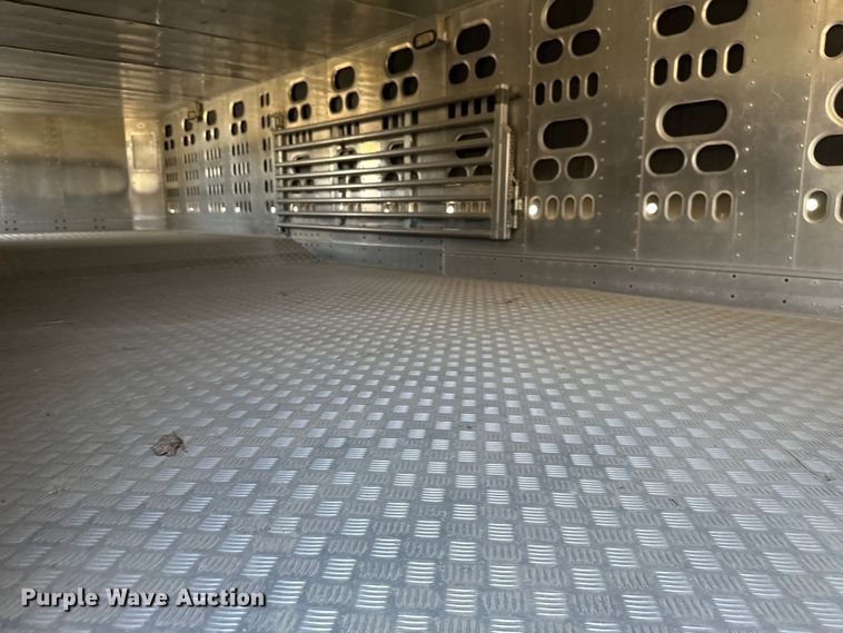 image for item EB2571 2005 Barrett livestock trailer