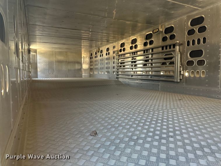 image for item EB2571 2005 Barrett livestock trailer