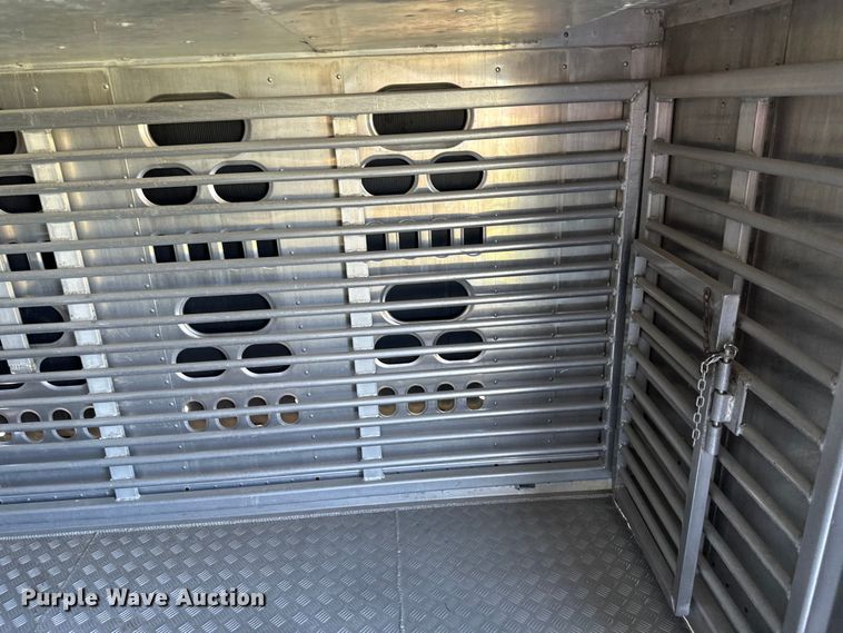 image for item EB2571 2005 Barrett livestock trailer