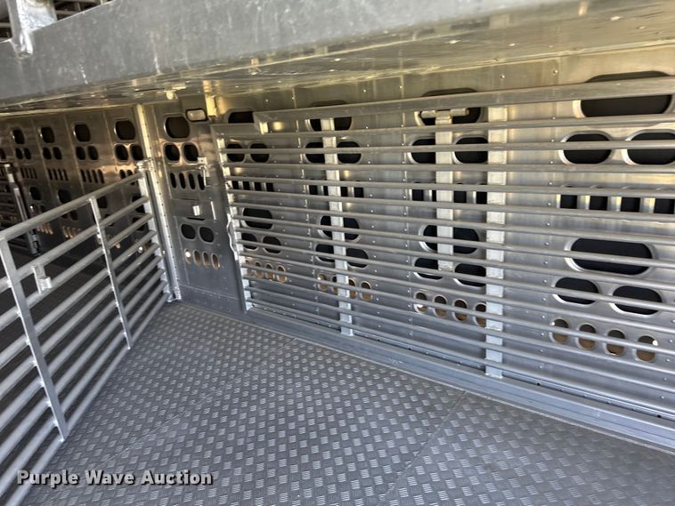 image for item EB2571 2005 Barrett livestock trailer