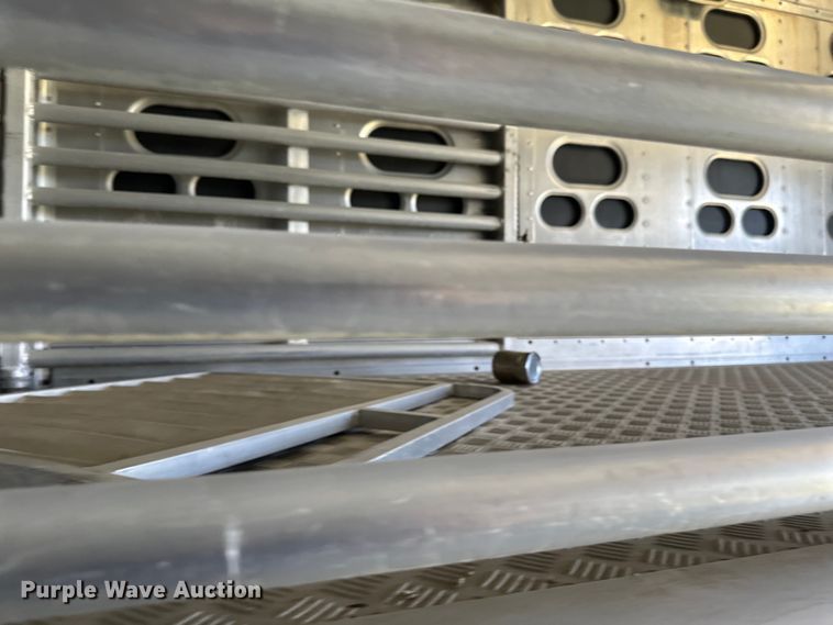 image for item EB2571 2005 Barrett livestock trailer