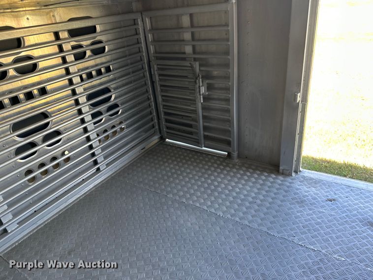 image for item EB2571 2005 Barrett livestock trailer