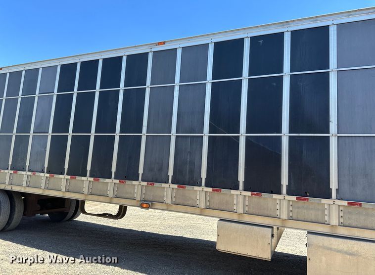 image for item EB2572 2008 Barrett livestock trailer