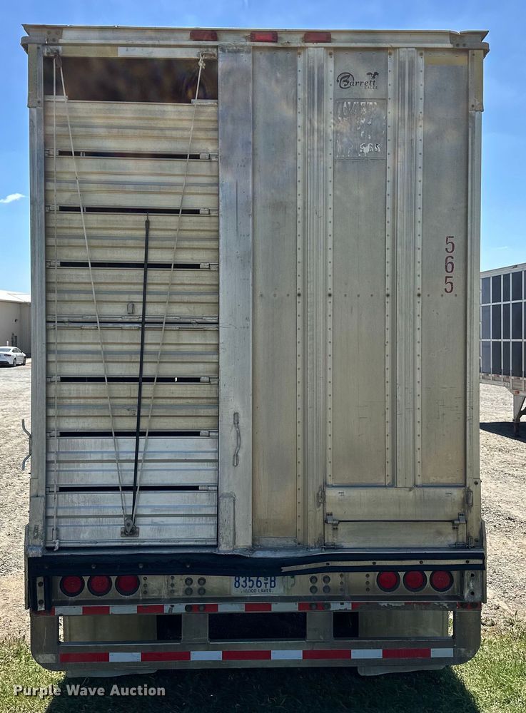 image for item EB2572 2008 Barrett livestock trailer