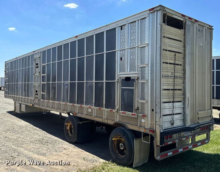 image for item EB2572 2008 Barrett livestock trailer