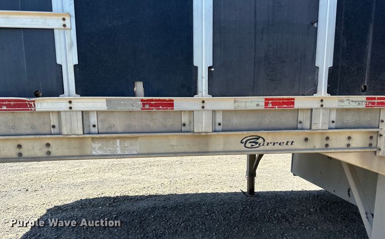 image for item EB2572 2008 Barrett livestock trailer