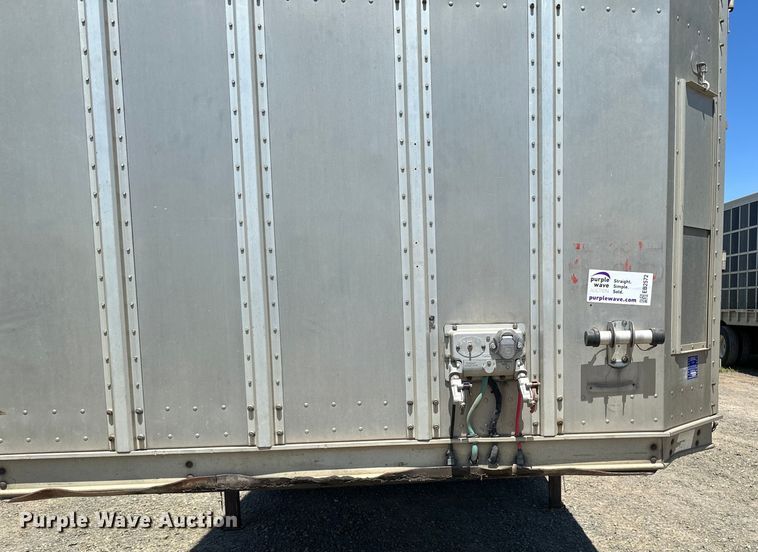 image for item EB2572 2008 Barrett livestock trailer