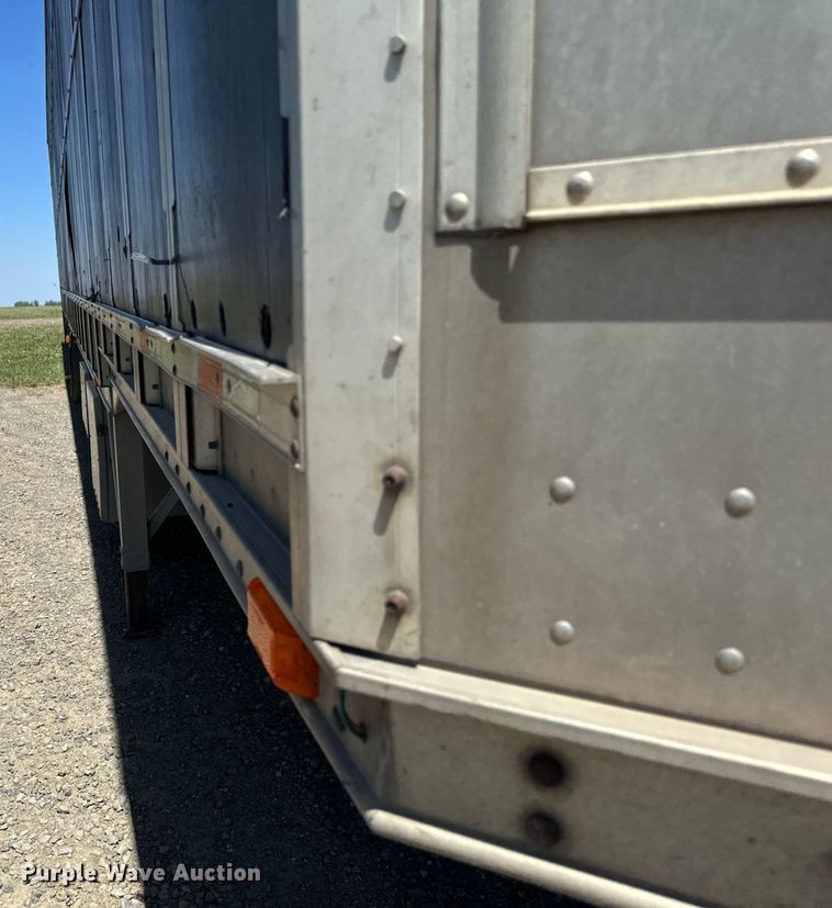 image for item EB2572 2008 Barrett livestock trailer