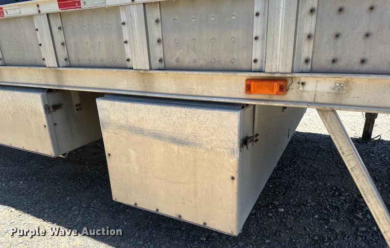 image for item EB2572 2008 Barrett livestock trailer