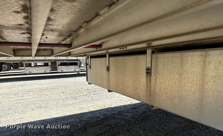 image for item EB2572 2008 Barrett livestock trailer