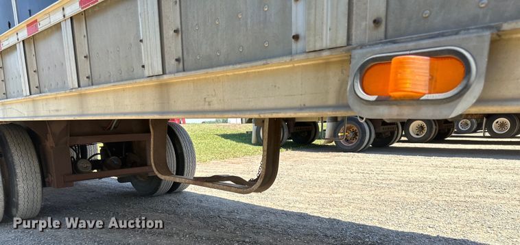 image for item EB2572 2008 Barrett livestock trailer