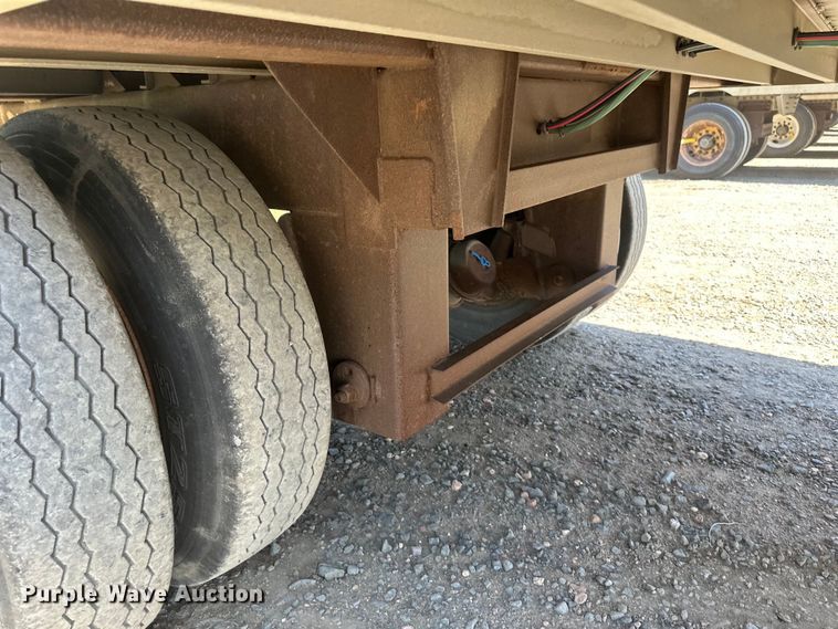 image for item EB2572 2008 Barrett livestock trailer