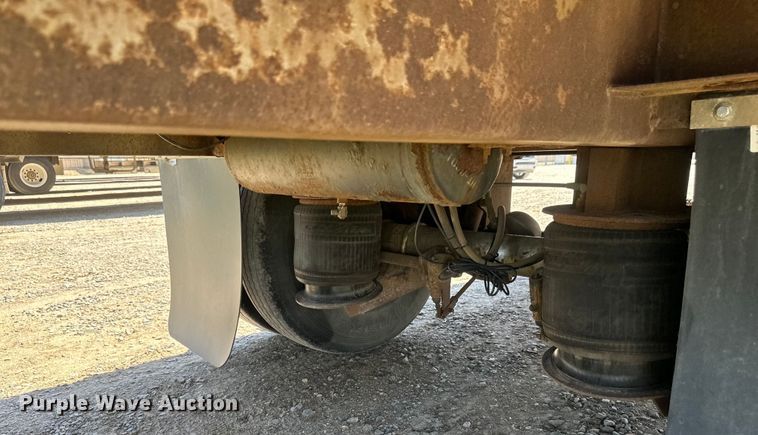 image for item EB2572 2008 Barrett livestock trailer