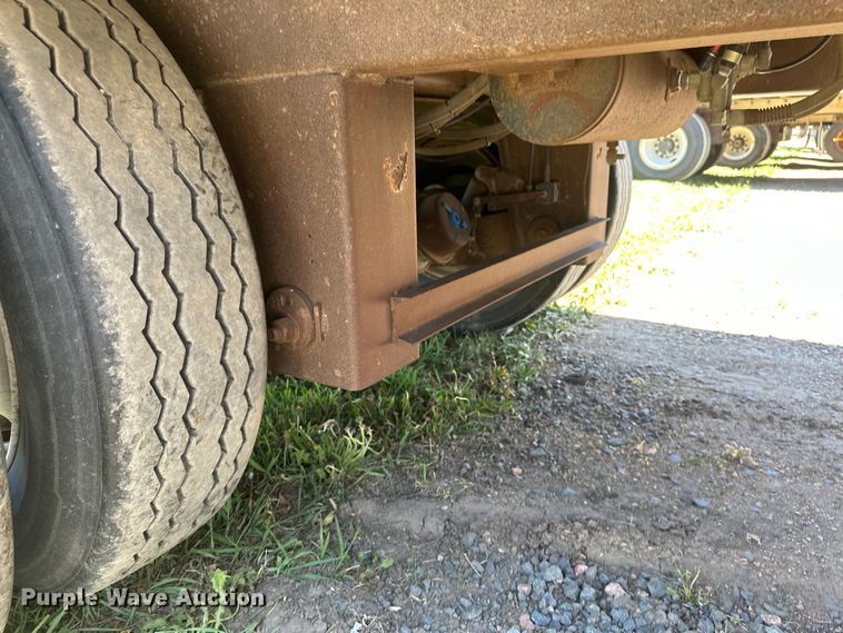image for item EB2572 2008 Barrett livestock trailer