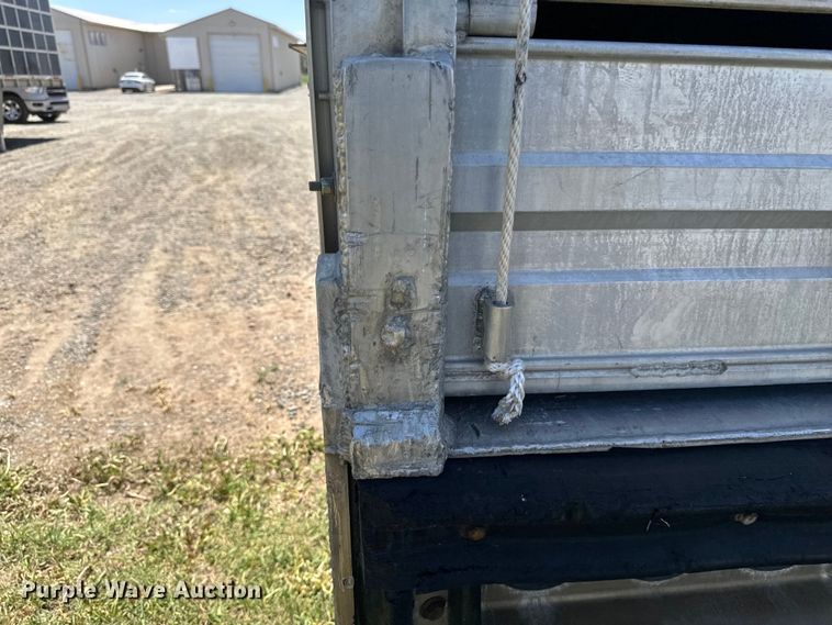 image for item EB2572 2008 Barrett livestock trailer