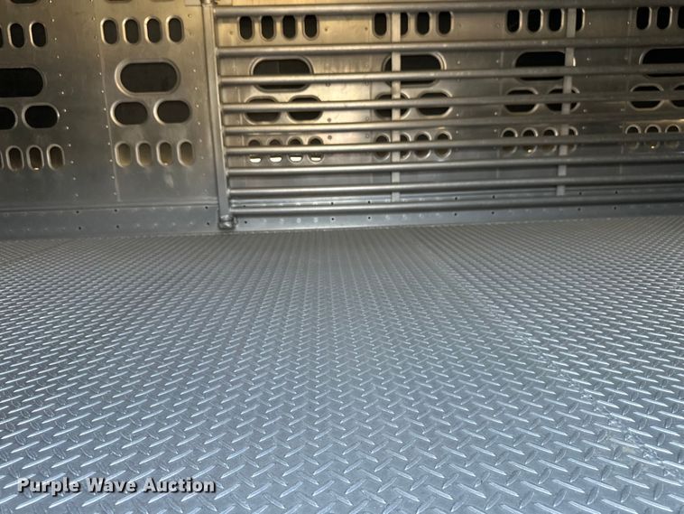 image for item EB2572 2008 Barrett livestock trailer