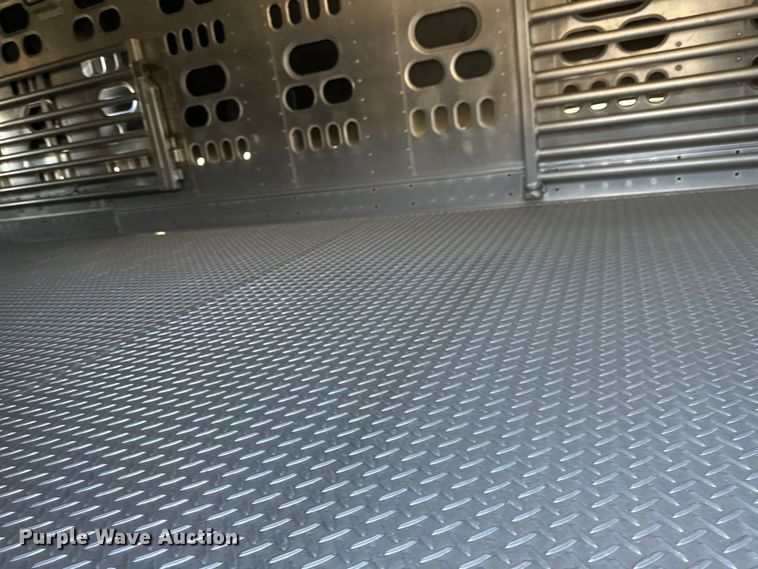 image for item EB2572 2008 Barrett livestock trailer