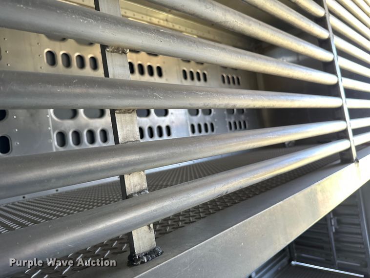 image for item EB2572 2008 Barrett livestock trailer