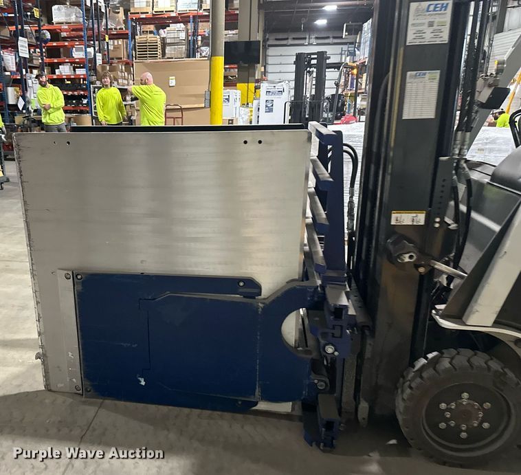 image for item EB2585 2019 UniCarriers CSF40 forklift