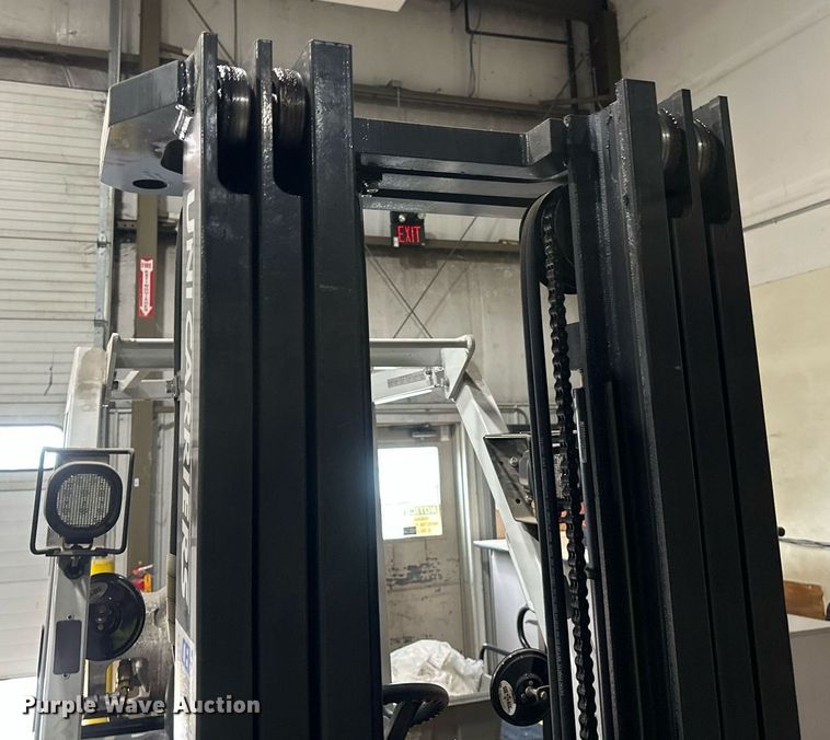 image for item EB2585 2019 UniCarriers CSF40 forklift