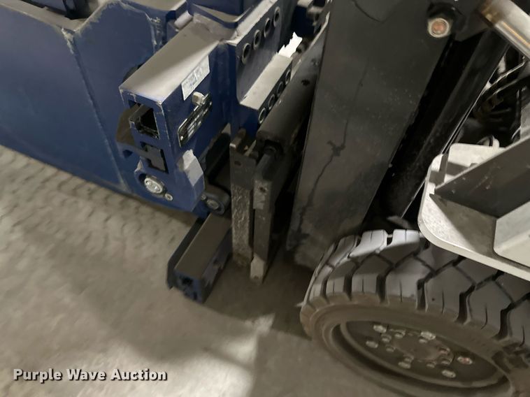 image for item EB2585 2019 UniCarriers CSF40 forklift