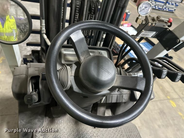 image for item EB2585 2019 UniCarriers CSF40 forklift