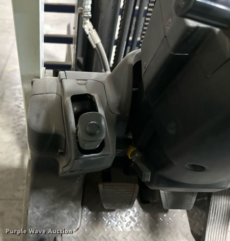 image for item EB2585 2019 UniCarriers CSF40 forklift