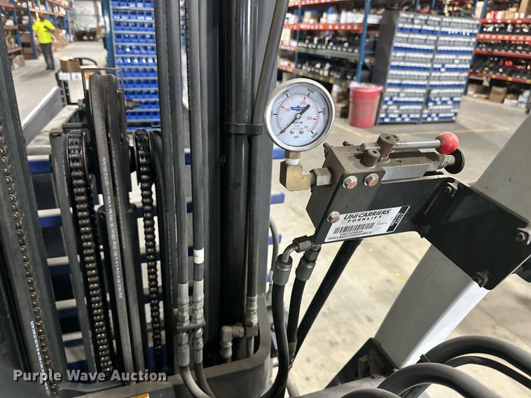 image for item EB2585 2019 UniCarriers CSF40 forklift