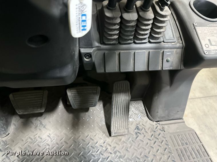 image for item EB2585 2019 UniCarriers CSF40 forklift