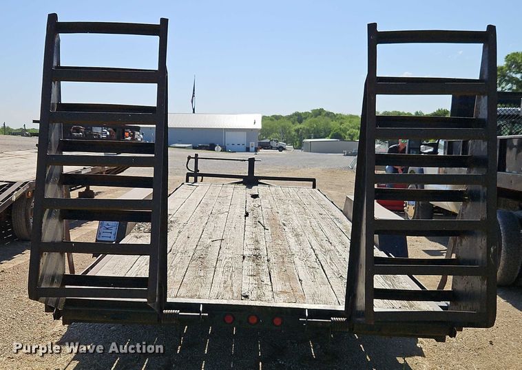 image for item EB8065 2007 Starlite equipment trailer