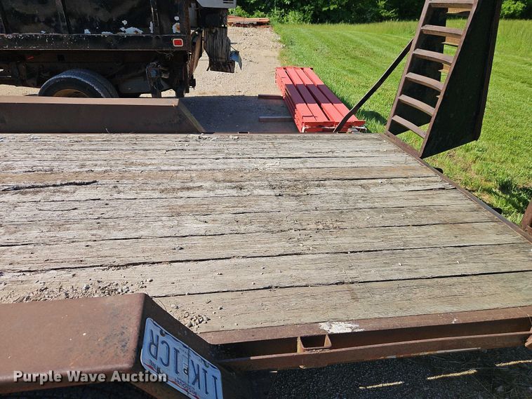 image for item EB8065 2007 Starlite equipment trailer