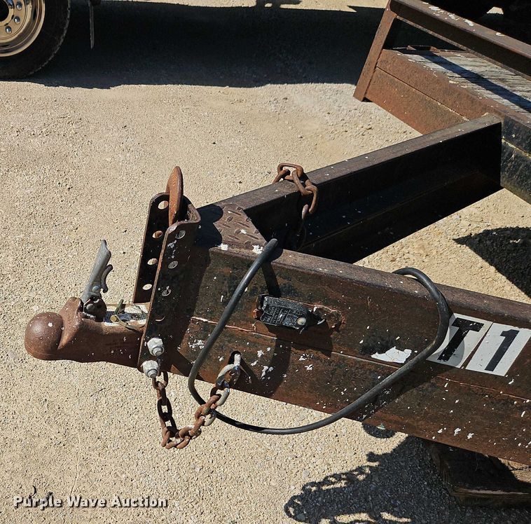 image for item EB8065 2007 Starlite equipment trailer