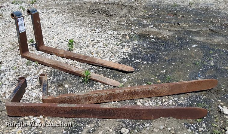 image for item EB8084 (2) sets of forks