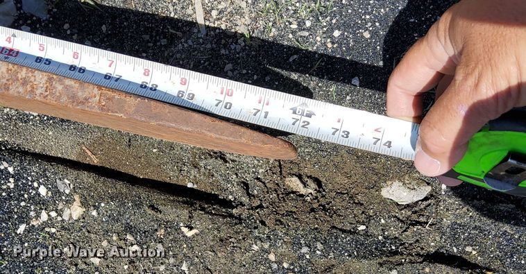 image for item EB8084 (2) sets of forks