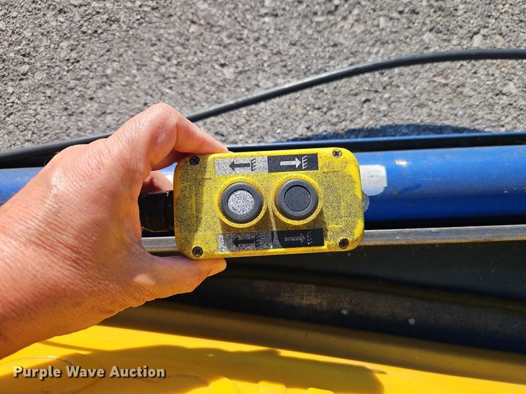 image for item EB8086 Vestil 2HLTG-4450 lift