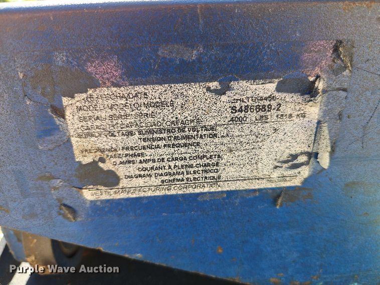 image for item EB8086 Vestil 2HLTG-4450 lift