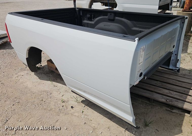 image for item EB8089 Pickup truck bed