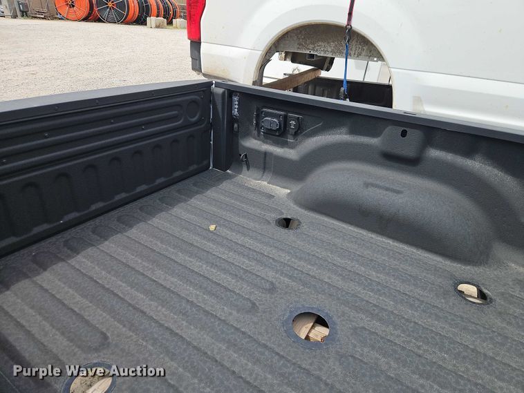 image for item EB8089 Pickup truck bed