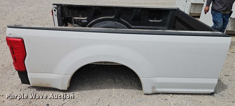 image for item EB8090 Pickup truck bed