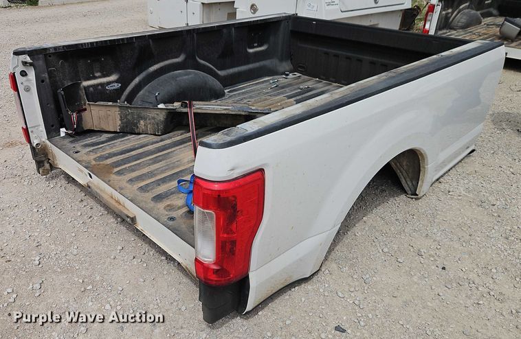 image for item EB8090 Pickup truck bed