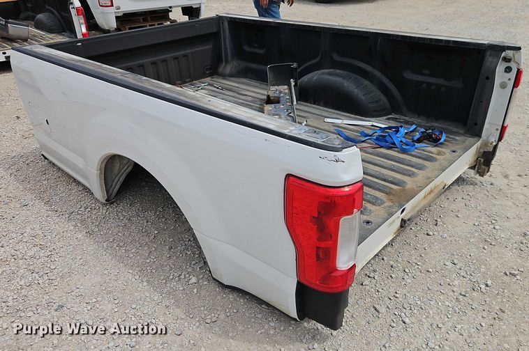 image for item EB8090 Pickup truck bed